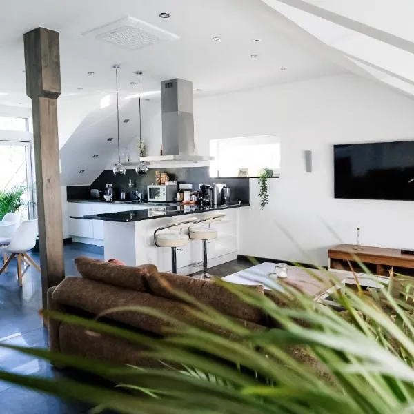 Modern Loft/Apartment near Bonn DTAG/DHL/UN, hotel di Königswinter