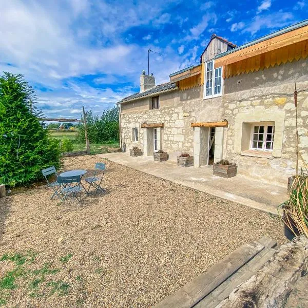 Gîte au coeur d'une propriété équestre, hotel in Brain-sur-Allonnes