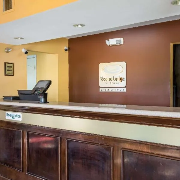 Econo Lodge Inn & Suites I-65, hotelli kohteessa Hillview