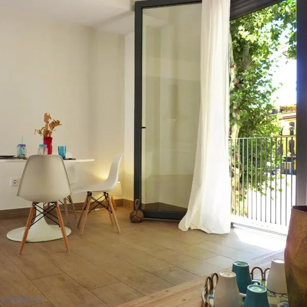ALAMEDA SQUARE APARTMENT, מלון בסביליה