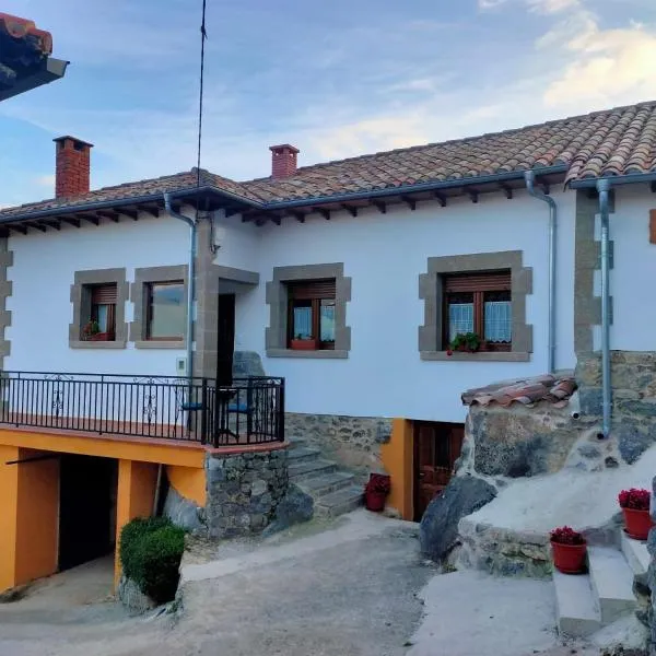 Casa Rural el Enebral en Potes Picos de Euopa – hotel w mieście Tresviso