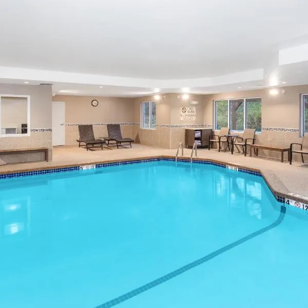 Holiday Inn Express Hotel & Suites Hampton South-Seabrook by IHG, hotel in Seabrook