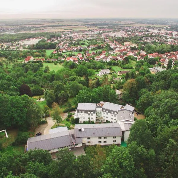 TaunusTagungsHotel, hotel v destinaci Friedrichsdorf