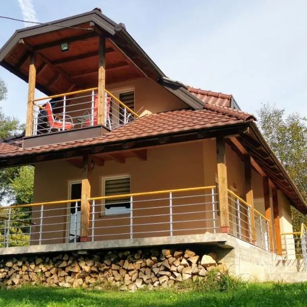 Vikendica Pored Drine, hôtel à Crvica