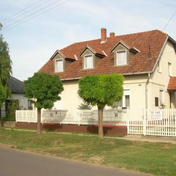 Maya Vendégház, hotel di Abádszalók