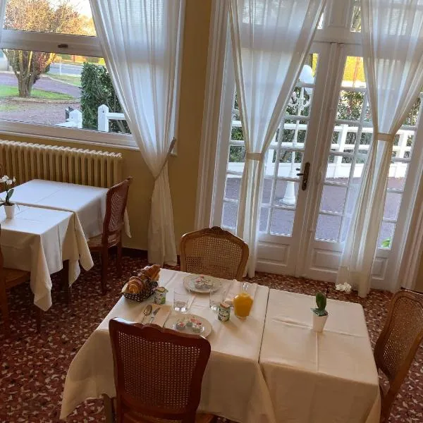 Les 3 rois by YY, hotel din Villers-Bocage