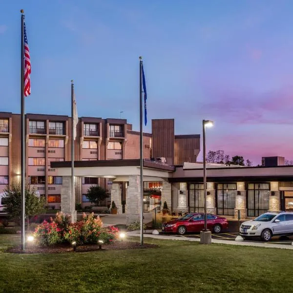 Crowne Plaza Milwaukee Airport by IHG, מלון במילווקי