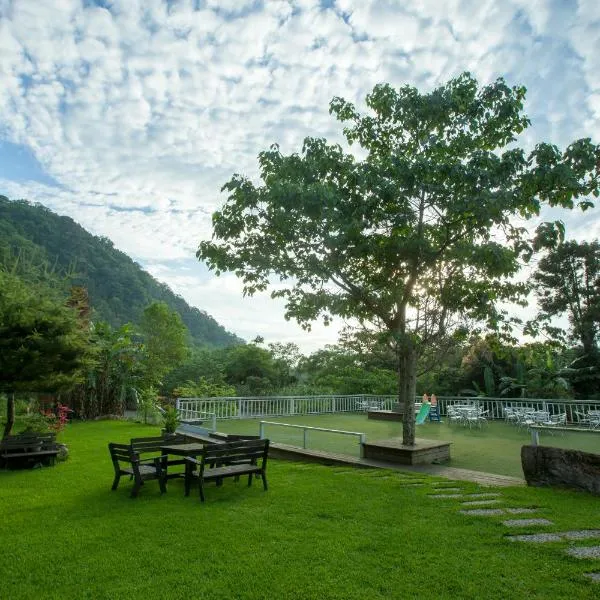 Upon The Hill, hotel in Zhudong