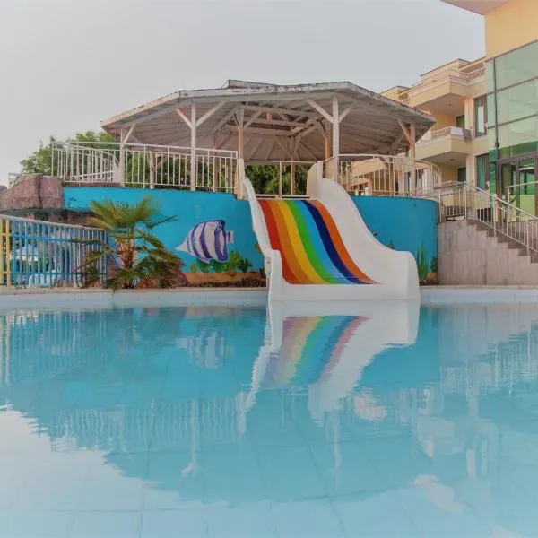 Hotel Perla Beach Club - All Inclusive, hotel Primorszkóban