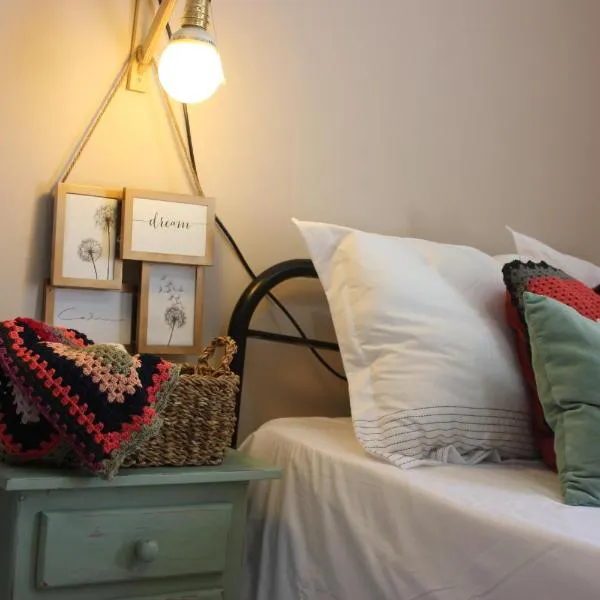 Acogedor apartamento en EL VALLE DEL JERTE 1, hotel u gradu Piornal