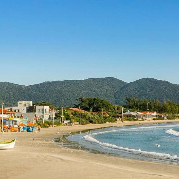 Casa com suíte perto da praia - Foto 5