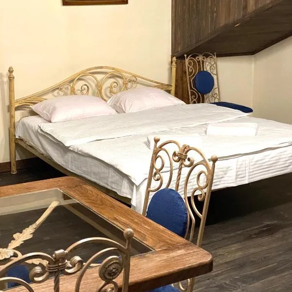 Квартира в центрі на вулиці Лесі Українки 19, khách sạn ở Lviv