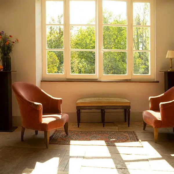 The Riverhouse, magical house with garden by the river Seine, hotel in Gyé-sur-Seine
