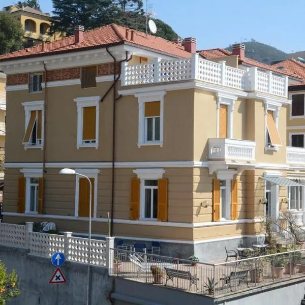 Hotel Ines, hotel in Varazze