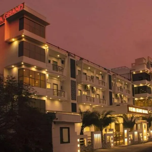 Hotel Viswa Grand, hotelli kohteessa Suchindram
