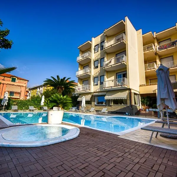 Hotel Splendid, готель у місті Діано-Марина