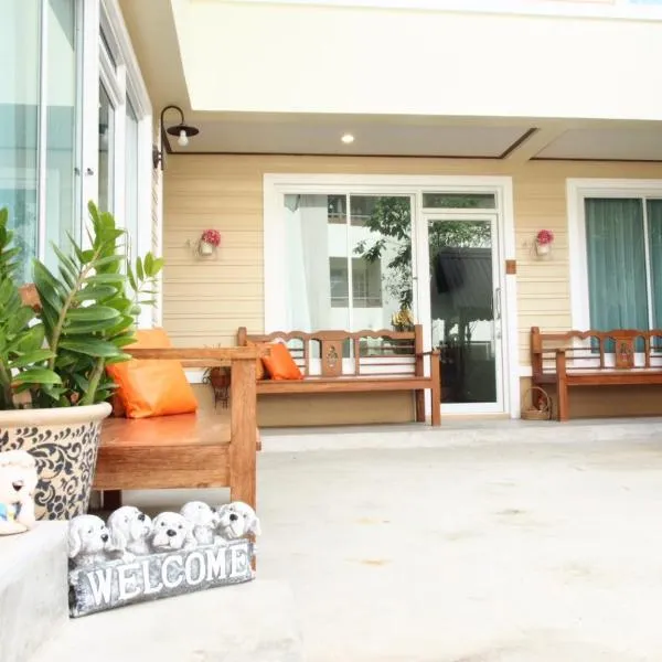 Romyen Cafe' Homestay, hotel in Phra Nakhon Si Ayutthaya