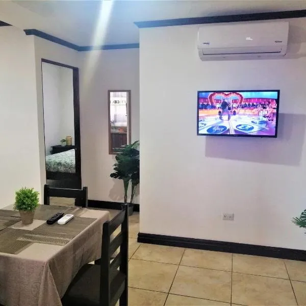 Kubo Apartment Private 2 Bedrooms 5 mins SJO Airport with AC, hotel v destinaci Alajuela