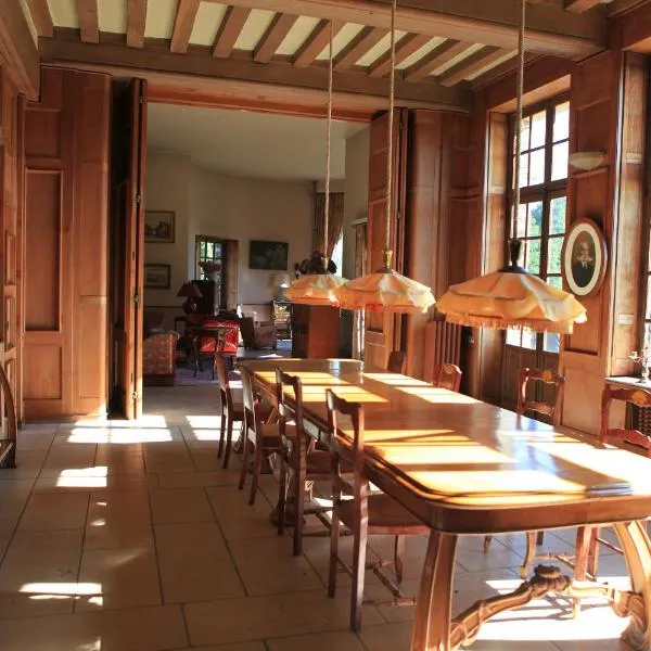 Le Logis d'Arniere, hotel v destinaci Saint Cyr-sous-Dourdan