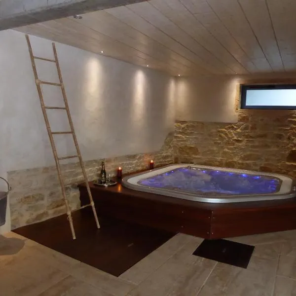 Gite Stone & Spa, Hotel in Chasselay