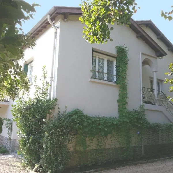 Villa Les Martinets, hotel en Le Poujol-sur-Orb