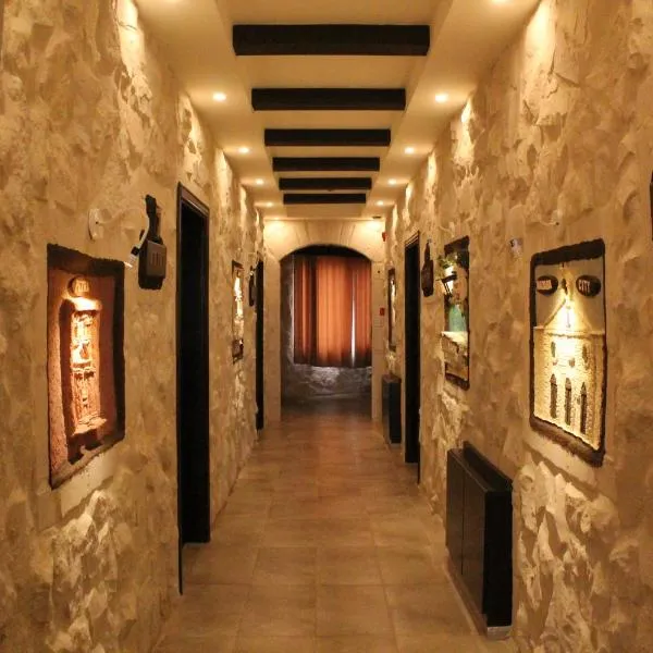 Mount Nebo Hotel & Restaurant Madaba City Center, hotel v destinaci Madaba