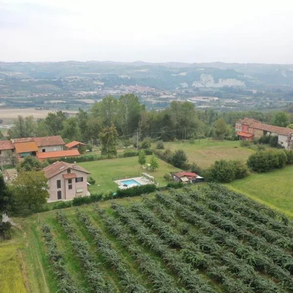 Ospitidelpero, hotel en Piozzo