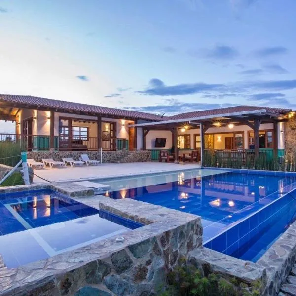 San Miguel de Montenegro, hotel v destinaci Montenegro