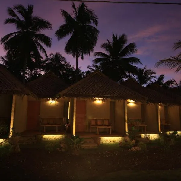 Bale Karang Cottages, hotell i Batukaras