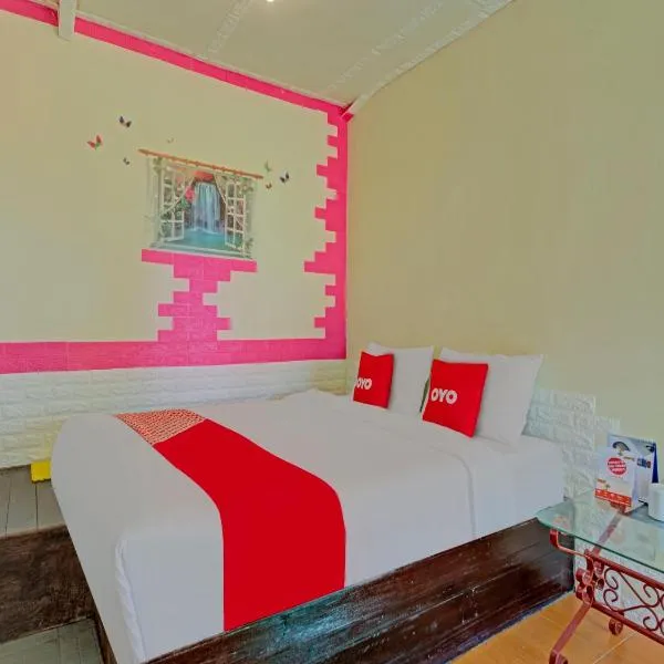 OYO 3208 Villa Inn App Trawas Bintaro Syariah, hotel v destinaci Kemloko-gede