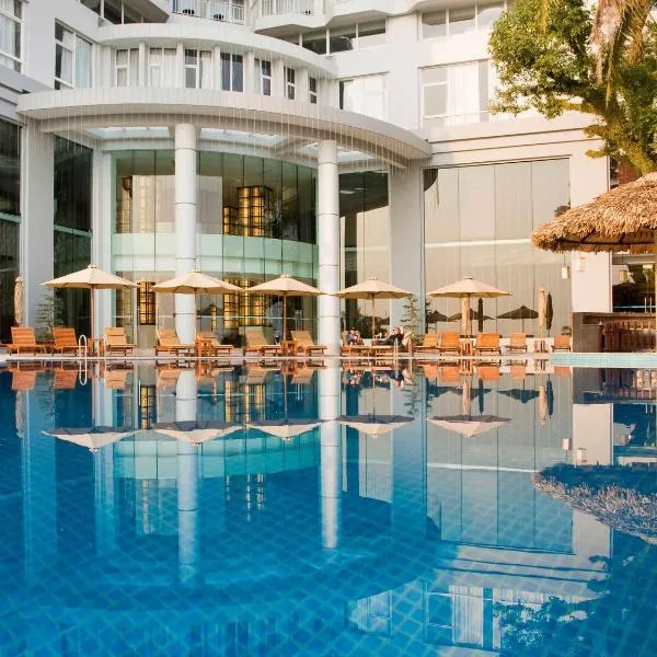 Novotel Ha Long Bay Hotel, hotel v destinaci Ha Long