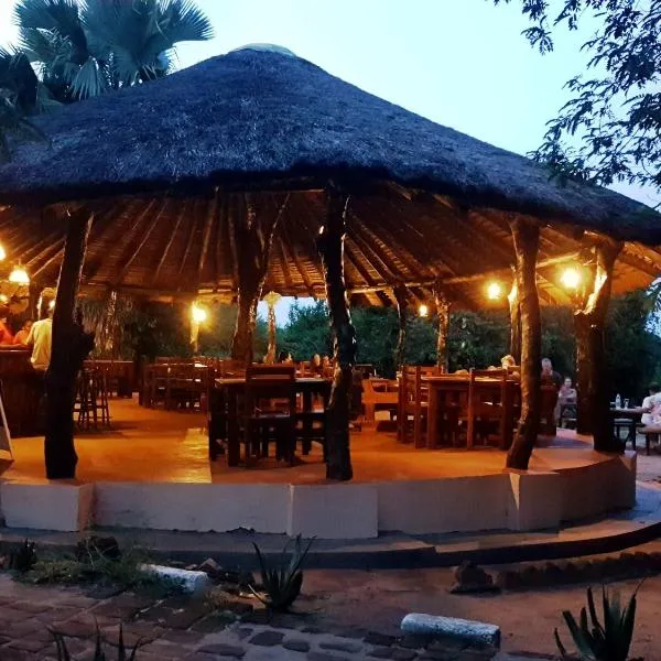 Red Chilli Rest Camp、Murchison Falls National Parkのホテル