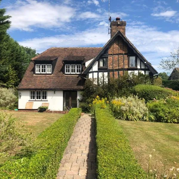 The Game Keepers Cottage، فندق في Welwyn
