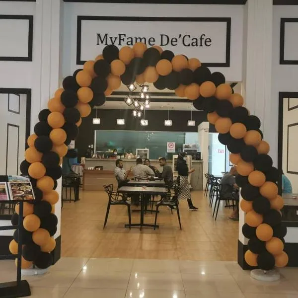 MY Fame Hotel: Kampong Pantai Baru şehrinde bir otel