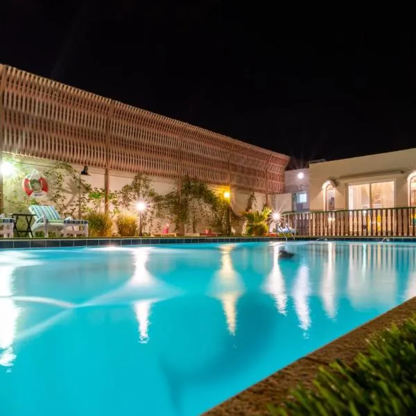 B-LBAIT Yanbu Villa Garden, hotel em Suwādah