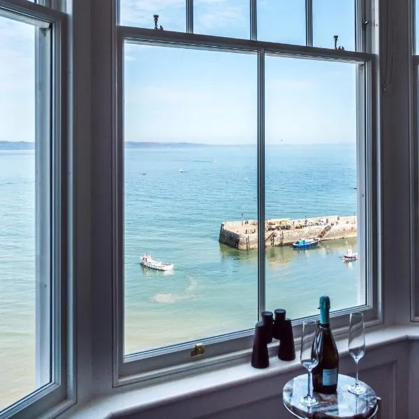 Fisherman's Catch - Two Bedroom Luxury Apartment - Tenby, hotel in Tenby