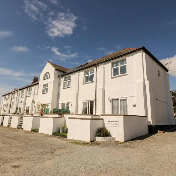 Ketch Cottage, hotel in Holyhead