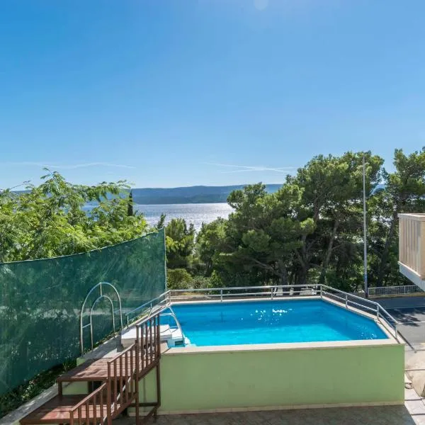 Apartments Mirko, hotel v destinaci Lokva Rogoznica