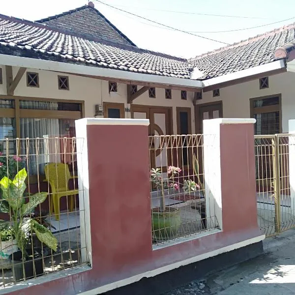 Banyuwangi Baru Homestay, hotel en Pandean