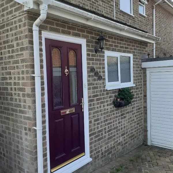 Home from home Single or double room Netflix or Virgin TV Wifi & free parking, hótel í Poole