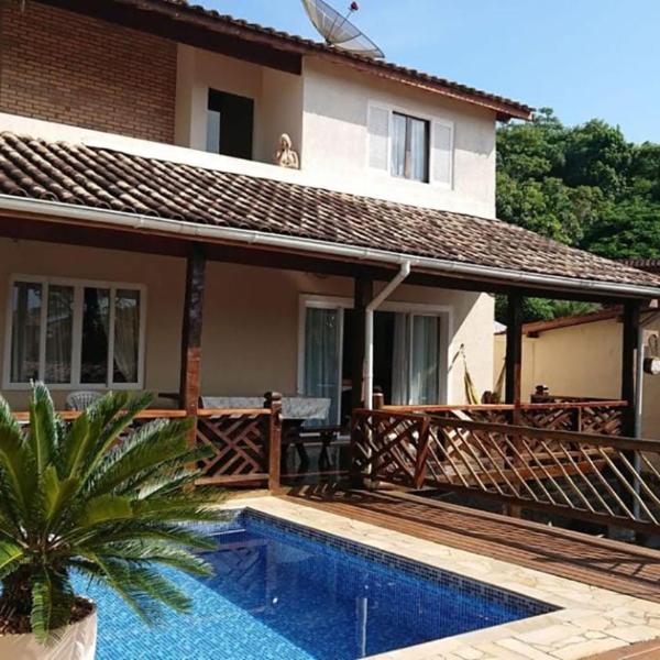 Casa com piscina e lazer completo em Ilhabela SP