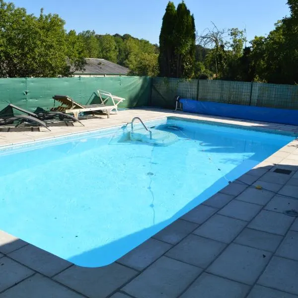 Gîte de groupe La Chapinière 7 min ZooParc Beauval: Châteauvieux şehrinde bir otel