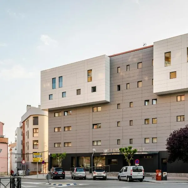 Hotel Civera, hotel in La Puebla de Valverde