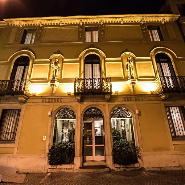 Hotel Due Mori No air conditioning, hotel v destinaci Vicenza