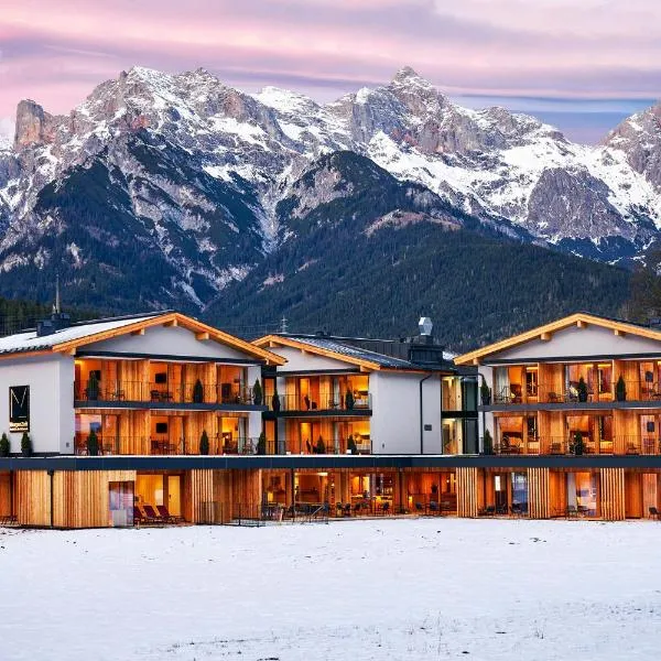 Wellness und Brunch Hotel MorgenZeit beheizter Naturpool mit Sandstrand Genuss Frühstück bis 13 Uhr Hochkönig Sommercard, hotel v destinaci Maria Alm am Steinernen Meer