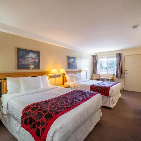 Canada's Best Value Desert Inn & Suites, hotel Cache Creekben