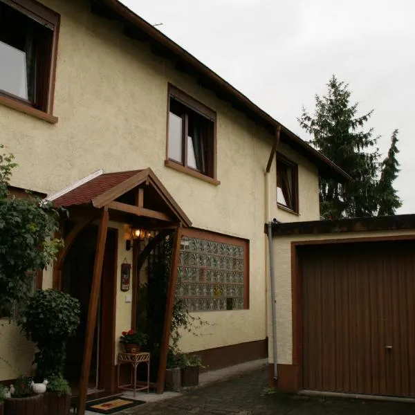 Ferienhaus Susanne, отель в городе Хаслох