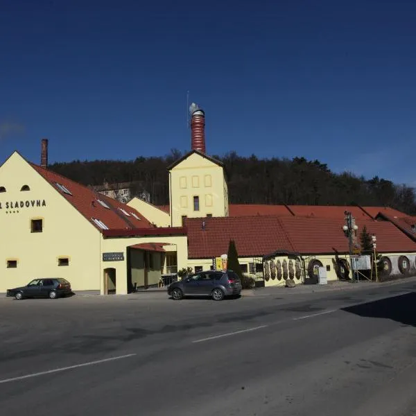 Hotel Sladovna, hotel in Lysice