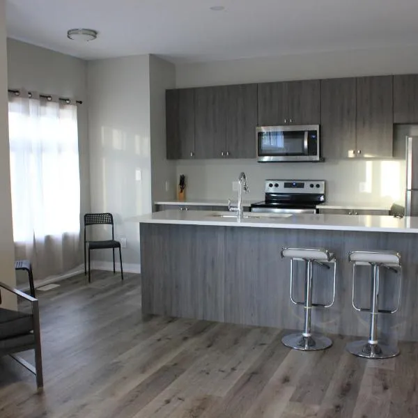 Boardwalk Homes - Executive Townhomes, hotel v destinaci Kitchener