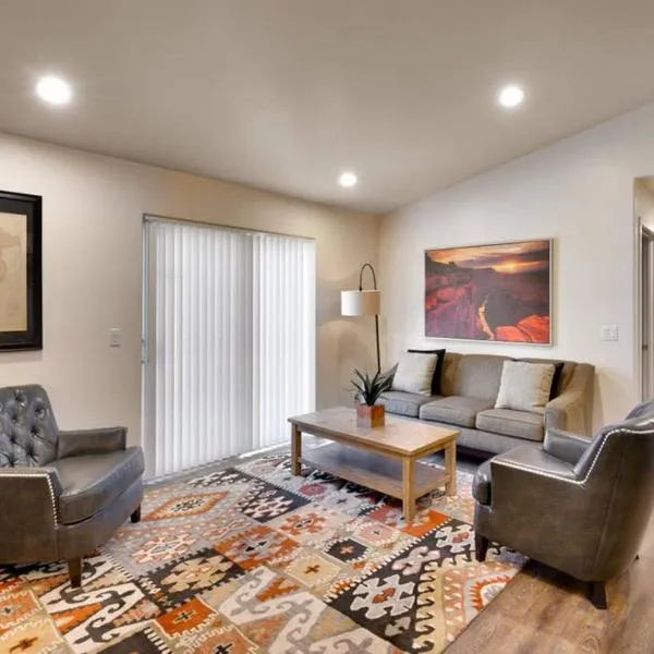 5K Top Floor RedCliff Condo, Pool & Hot Tub, hotel v destinaci Moab